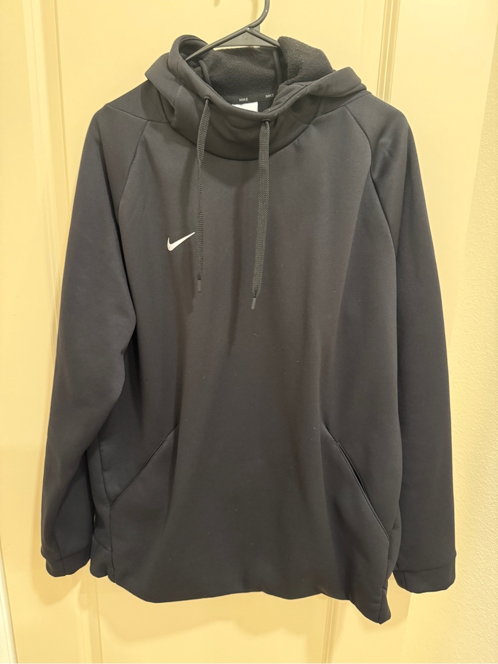 Men’s Large Black Dri-Fit NIKE Hoodie with high neck